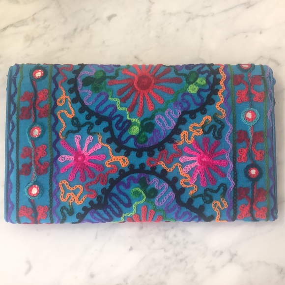 Bright, playful embroidered clutch - Picture 2 of 5